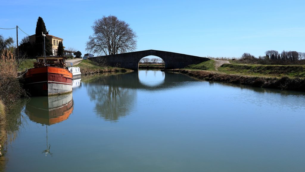 Naviguer sur une rivière
